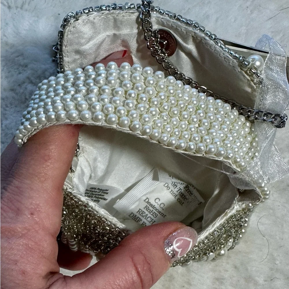 Made in India WHITE and silver beaded mini crossbody ba
